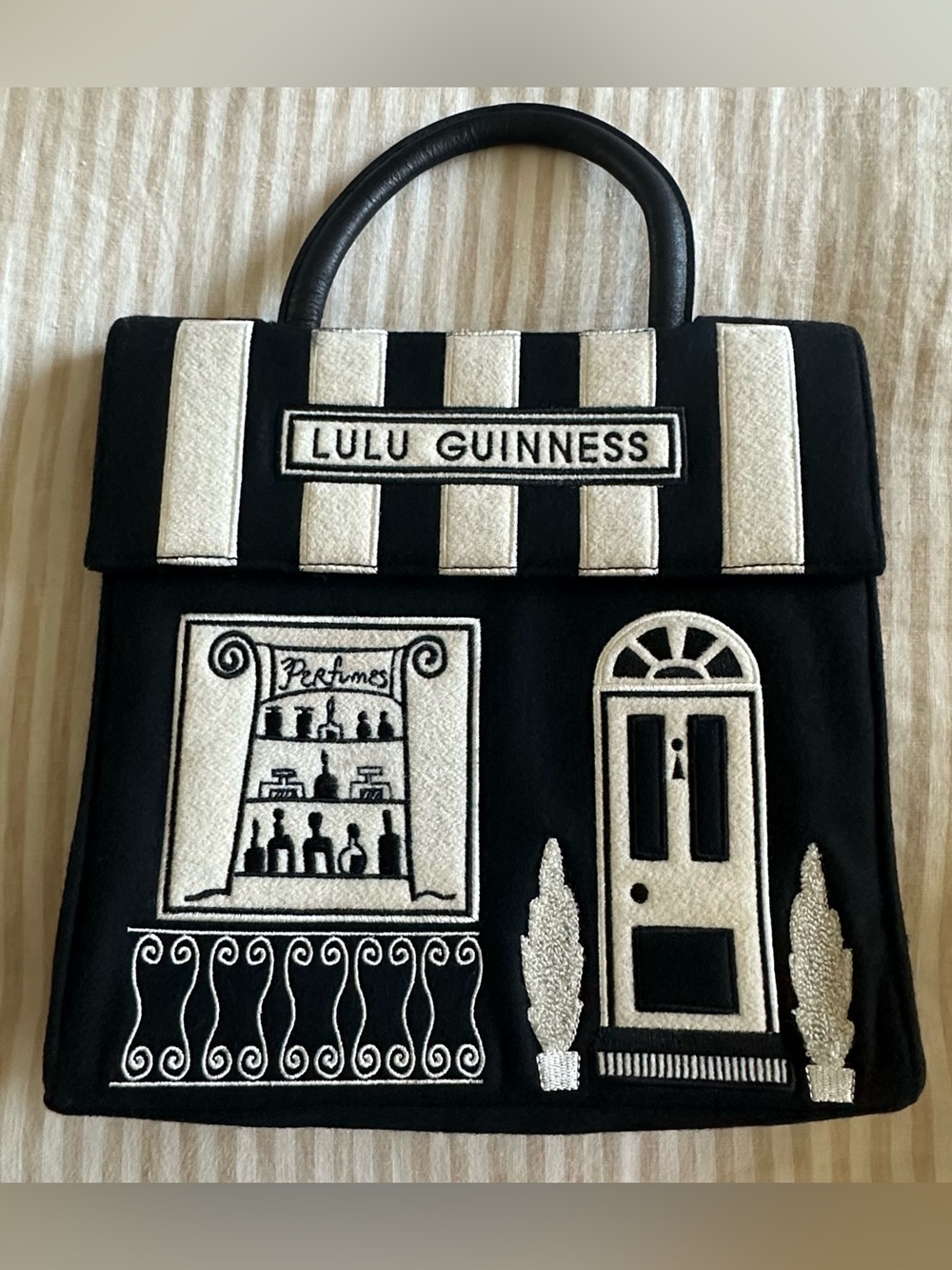 lulu guinness 100% wool black & white perfume shop handbag